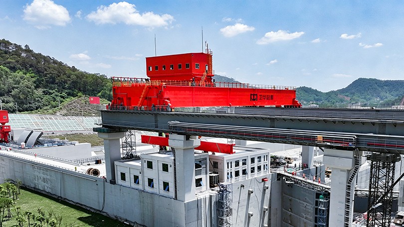 1789549369232148.jpg 04-上闸首2×2500kN台车式启闭机.jpg